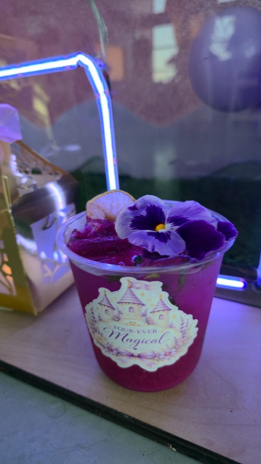 The Popsy Bar | Coffee & Matcha Bar, Luxury Perfume Bar, Lip Bar, Flower Station, and more, photo 4